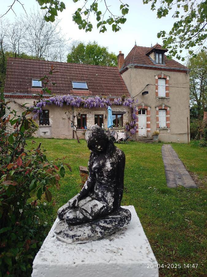 Maison du Moulin Galuzot in Saint-Vallier (Saône-et-Loire), Région de Chalon-sur-Saône
