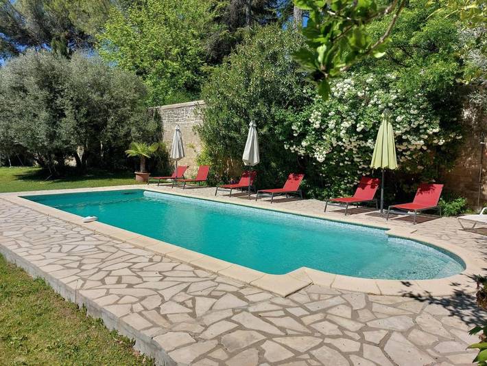 Location de vacances pour 24 personnes, avec jardin ainsi que vue et piscine, adapté aux familles à Sommières - 3