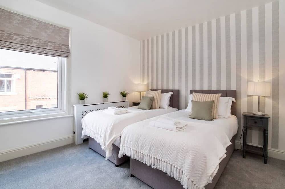 Amberley House - with Hot Tub with Free Parking in York, Yorkshire und the Humber