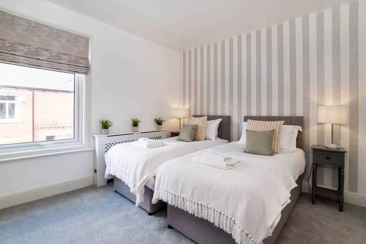 Amberley House - with Hot Tub with Free Parking in York, Yorkshire y Humber
