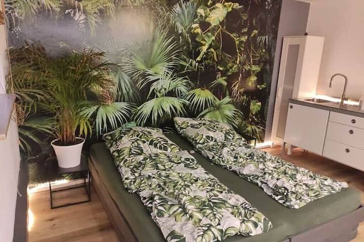 Appartement entier, Gemütlich Zentrale Souterraint Wohnung 65qm in Nuremberg, Franconie