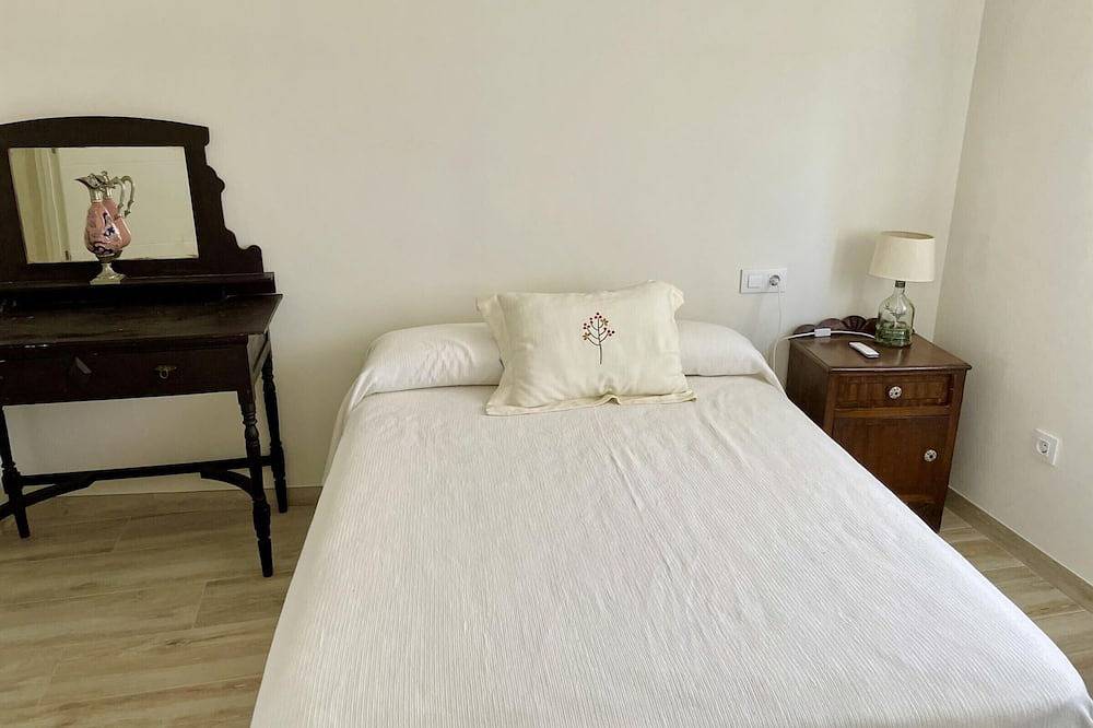 Casa de la Abuela Antonia: Charmante Maison au Cœur d'Iznájar, Près du Marais et de Sentiers de Randonnée in Iznájar, Sierras Subbéticas