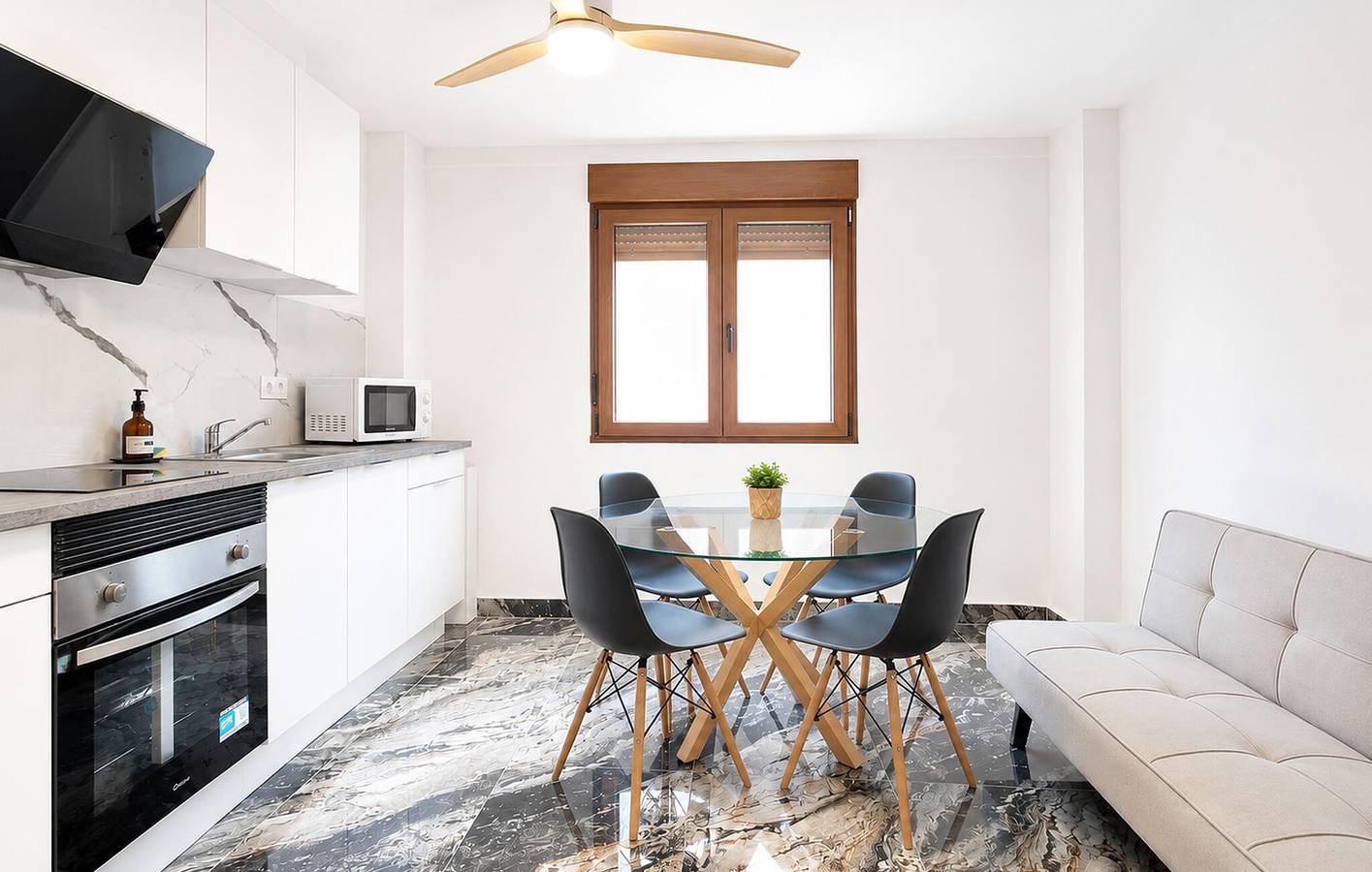 Apartamento vacacional entero, Apartamento moderno cerca del restaurante Coipavi y del centro de Villar del Arzobispo in Villar del Arzobispo, Provincia de Valencia