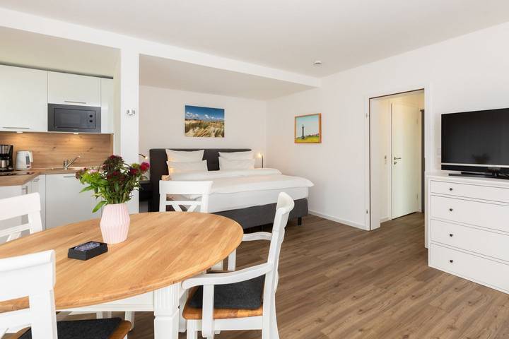 Ganze Wohnung, Urlaub zentral genießen: Schönesappartement mit Terrasse und Strandkorb in Juist