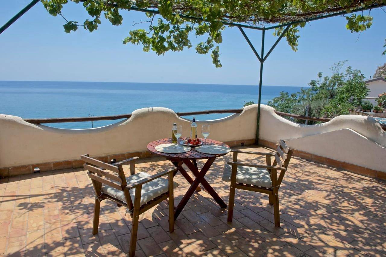 Ganze Wohnung, Casa Paradiso - Panoramic Sea View & Jacuzzi in Terracina, Pontinische Ebene