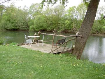 Camping pour 2 personnes, avec vue et jardin, animaux acceptés dans la Sarthe
