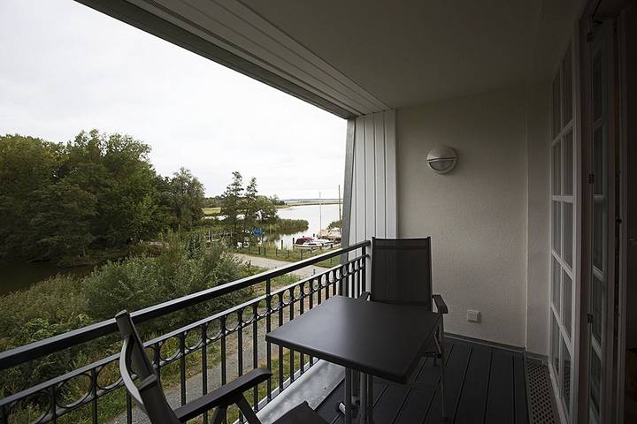 Ferienwohnung für 4 Personen, mit Sauna und Seeblick sowie Balkon und Balkon/Terrasse, mit Haustier in Benz - 4