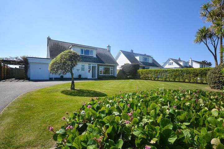 Holiday rental for 8 people, with garden, with pets in Constantine Bay