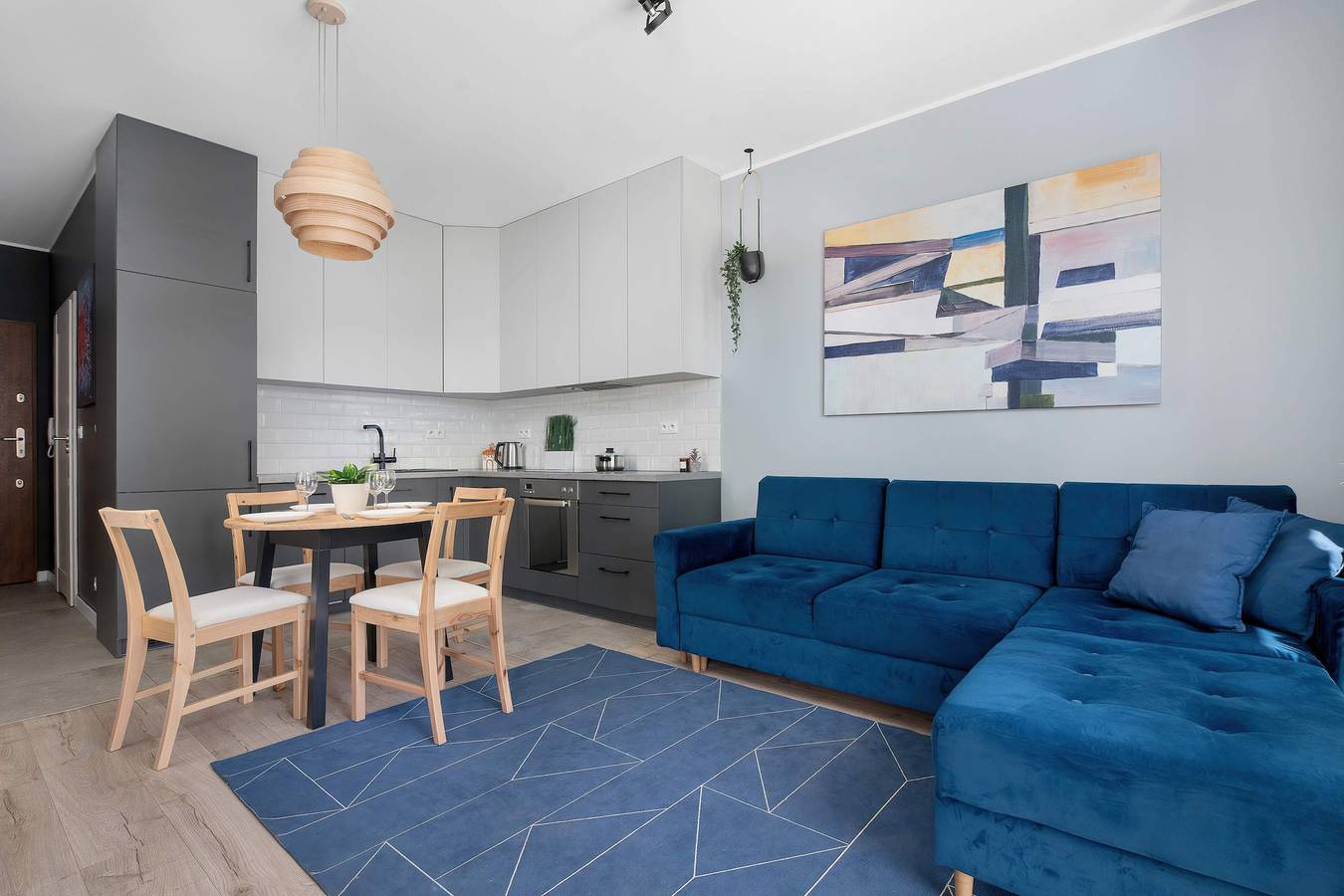 Ganze Wohnung, Comfortable Apartment with a Balcony | Garage Parking in Bromberg, Kujawien-Pommern