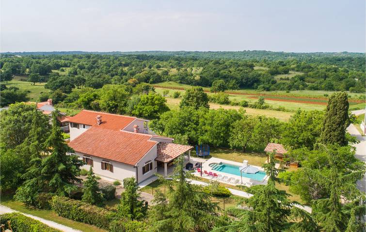 Ferienhaus für 10 Personen, mit Terrasse