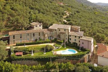 Gîte pour 4 personnes, avec terrasse et piscine à Camaiore