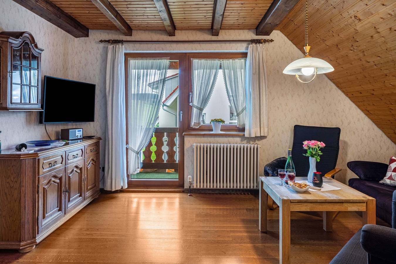 Ganze Wohnung, Ferienwohnung 'Ferienwohnung Morgensonne' mit Bergblick, Gemeinschaftsgarten und Wlan in Suedlicher Schwarzwald, Breitnau
