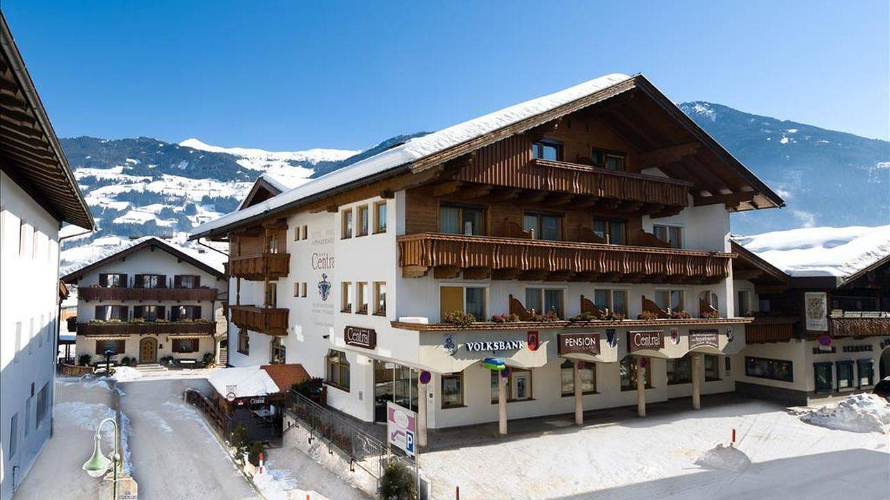 Geheel vakantieappartement, Vakantieappartement voor 4 personen met tuin in Fügen, Ski-Optimal Hochzillertal