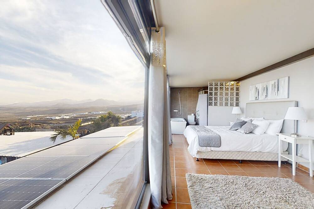 Exclusive Supervilla (12 bed/11 bath) Amazing Facilities, Sea and Mountain Views in Mácher, Tías