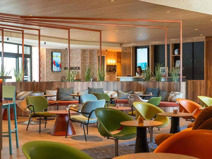Hôtel pour 2 personnes, avec Terrasse et Jardin à Chasse-sur-Rhône - 2