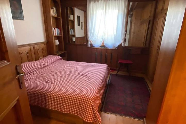 Appartamento intero, Elegant Apartment in Cortina d’Ampezzo, Panoramic View,Garage, Spacious 3Bedroom in Cortina d'Ampezzo e dintorni, Dolomiti Superski