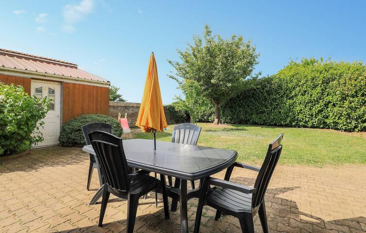Cassel Garden Appartement avec WiFi et Parking in Oxelaëre, Région de Dunkerque