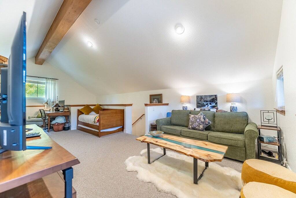 Ganze Wohnung, Condo in Silverthorne Close to Ski Resorts w/ Private Balcony & Work Area! in Silverthorne, Arapaho and Roosevelt National Forests