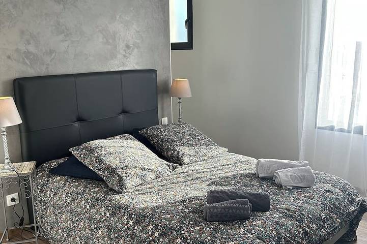 Location de vacances pour 8 personnes, avec terrasse à Le Roc - 2