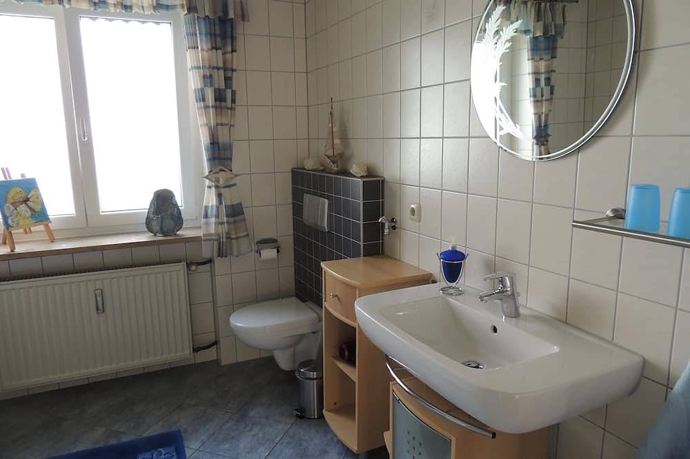 Ganze Wohnung, Gemütliches Feriendomizil (45qm) mit Sonnenterrasse und Parkmöglichkeit in Kemmern, Oberfranken