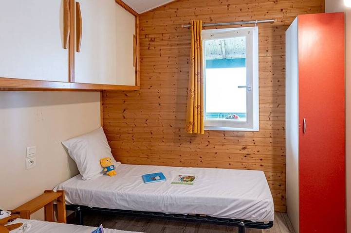 Gîte pour 8 personnes, avec piscine, animaux acceptés à Badefols-sur-Dordogne - 2