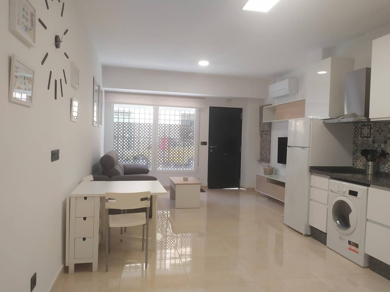 Estudio entero, Apartamentos De Paso in Distrito Poniente Sur, Córdoba