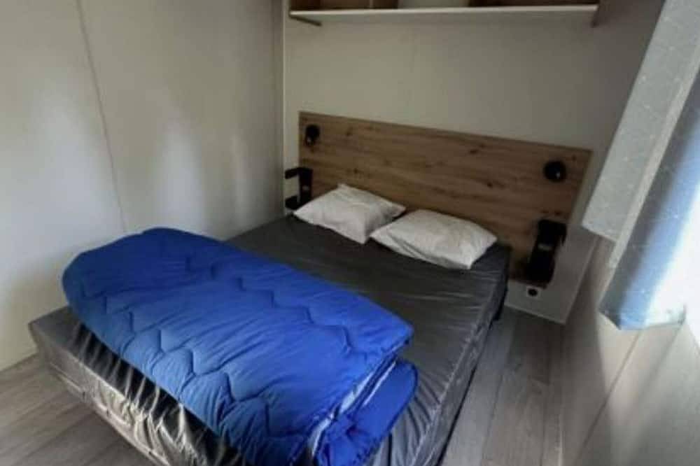 Casa móvil con terraza para 6 personas en Challes-les-Eaux in Challes-les-Eaux, Chambéry region