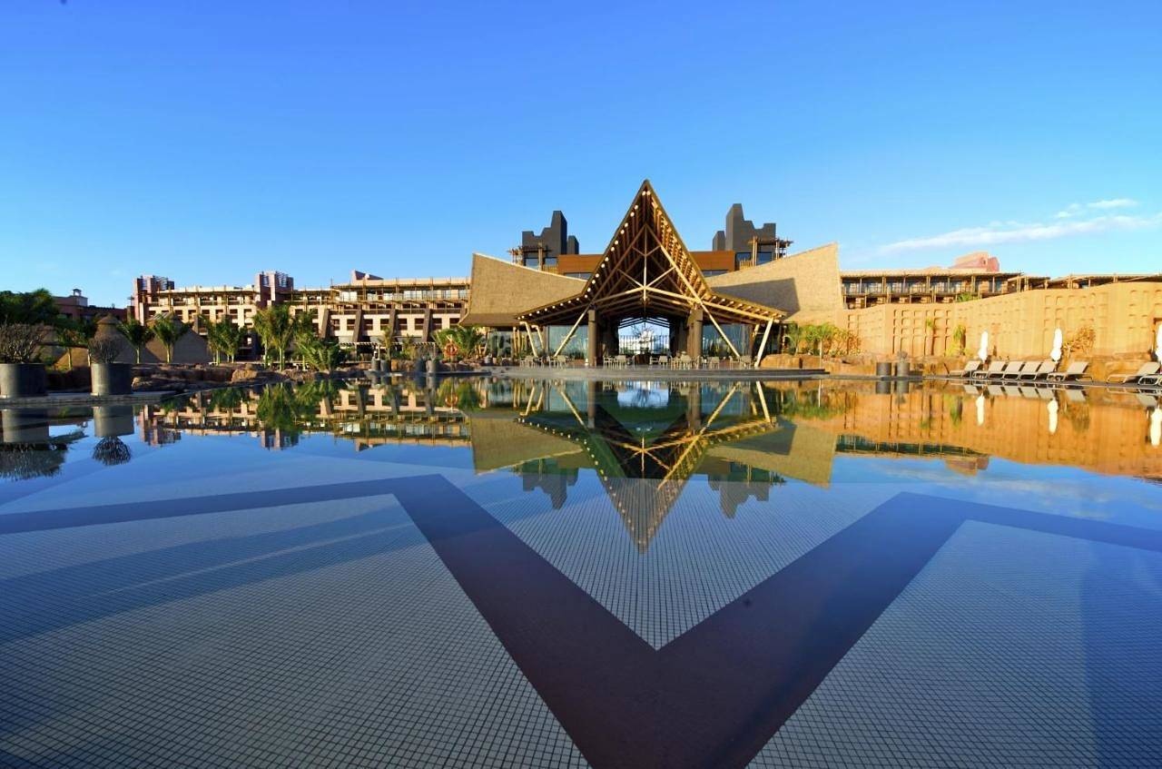 Hotel para 10 personas con piscina in Maspalomas, San Bartolomé de Tirajana