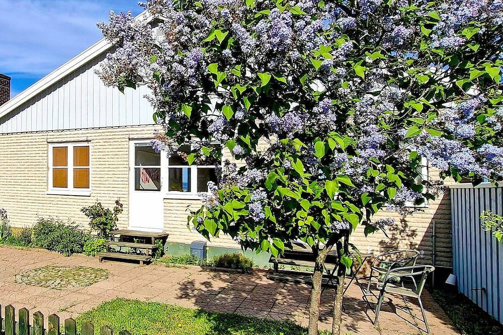 Lovely home in Gränna with sauna in Jönköping, Vättern