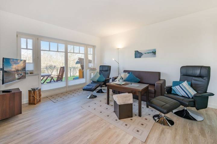 Ferienwohnung für 2 Personen, mit Terrasse und Garten sowie Ausblick in Drei Kaiserbäder, Heringsdorf