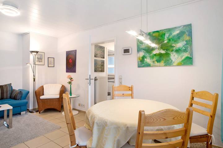 Ganze Wohnung, Ferienwohnung 'Haus Loser' mit Privatterrasse, Gemeinschaftsgarten und Wlan in Wasserburg (Bodensee), Bayerisch Schwaben