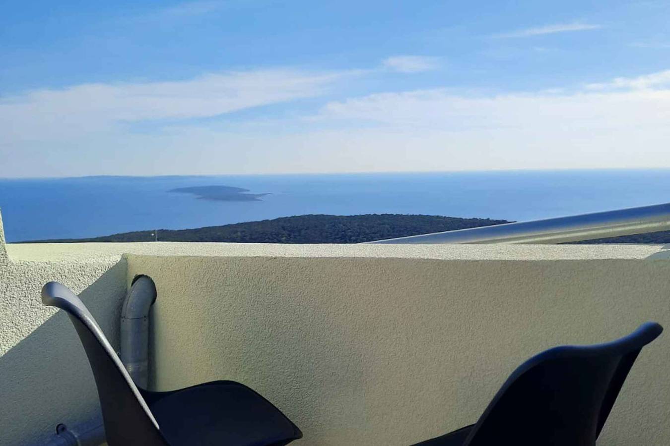 Ferienhaus mit Klimaanlage und Meerblick  in Martinscica, Cres