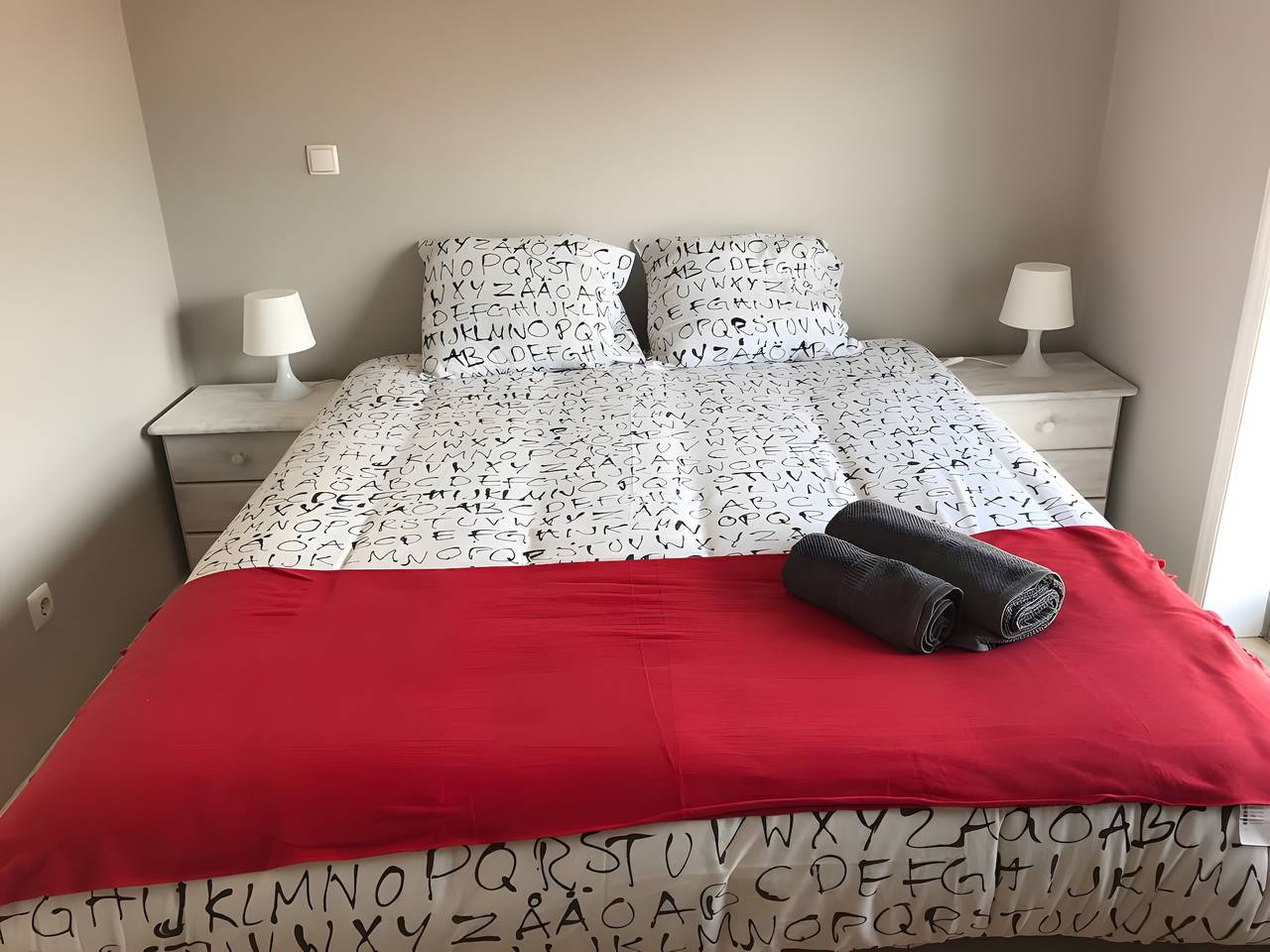 Ferienhaus 'Sunshine Home – 300 m zum Strand' mit Meerblick, privater Terrasse & Wlan in Leça da Palmeira, Matosinhos e Leça da Palmeira