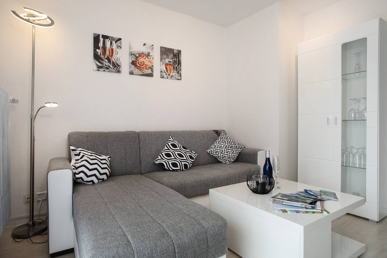 Ganze Wohnung, Ferienwohnung '2' mit Balkon und Wi-Fi in Langenargen, Obersee (Bodensee)