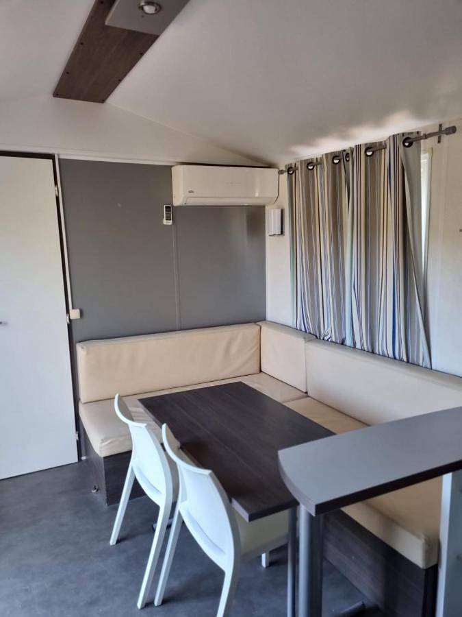 Bungalow 4 personnes sur sur propriété privée au calme à 10 mn des plages de Sainte Maxime in Sainte-Maxime, Côte méditerranéenne (France)