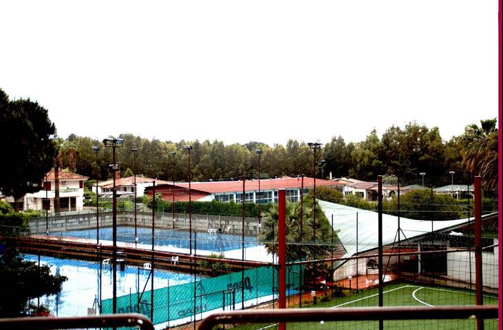 Appartement de vacances pour 4 personnes, avec piscine et vue ainsi que bassin pour enfant et jardin