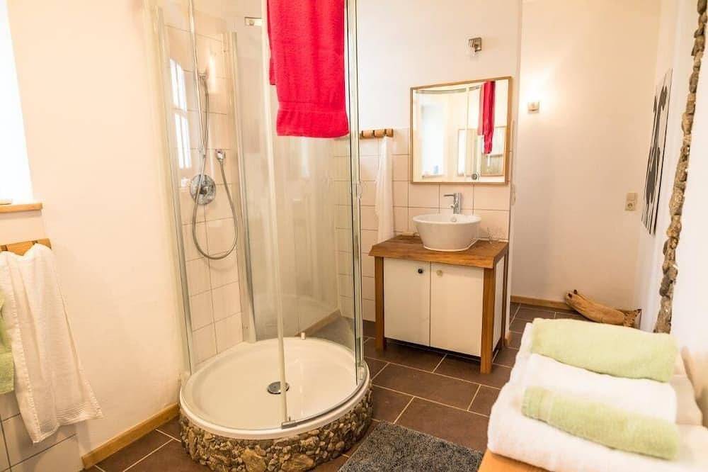 Ganze Wohnung, Gemütliche Ferienwohnung (84 qm) mit Kachelofen und einzigartigem Ambiente in Deggendorf, Ostbayern