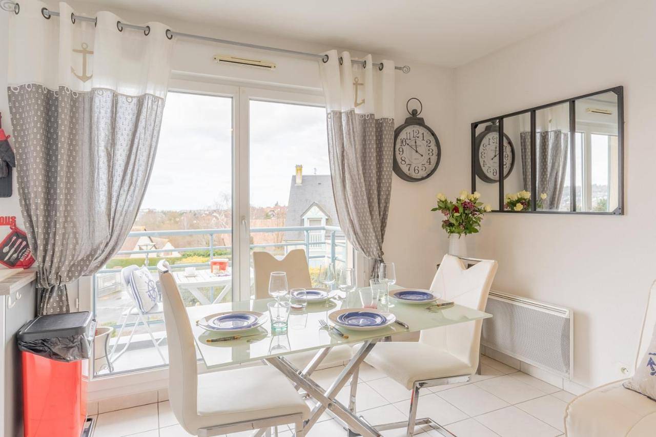 Appartement entier, One-Bedroom Apartment in Touques, Région de Lisieux