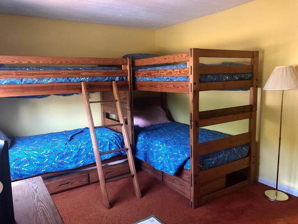 Loon-tastic location minutes away from the Slopes! in Woodstock (NH), Franconia Notch