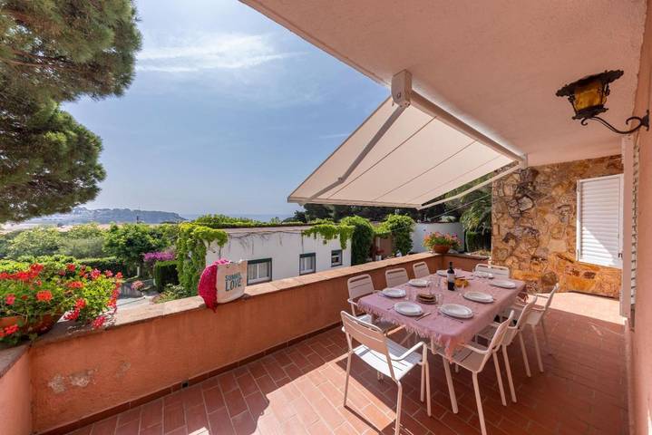 Casa rural para 8 personas, con Terraza además de Jardín y Vistas en Sant Feliu de Guíxols