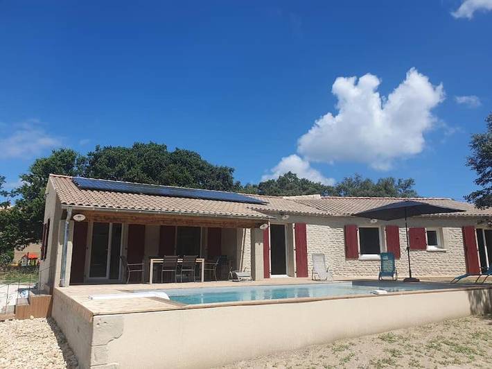 Location de vacances pour 6 personnes, avec jardin ainsi que terrasse et piscine, animaux acceptés à La Baume-de-Transit - 3