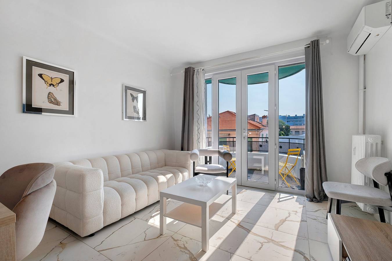 Appartement entier, Appartement avec climatisation, 2 suites & 2 balcons près des plages in Cagnes-sur-Mer, Côte méditerranéenne (France)
