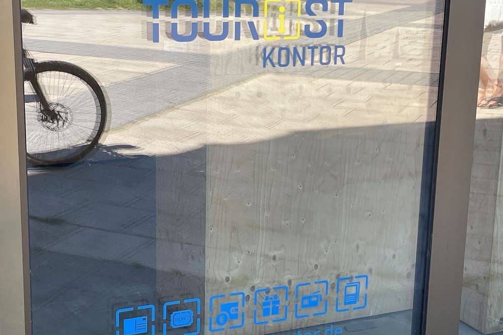 Ganze Wohnung, In 5 Minuten zu Fuß am See / Flüge und Rundflüge mit dem Privatflugzeug in Zwenkau, Zwenkauer See