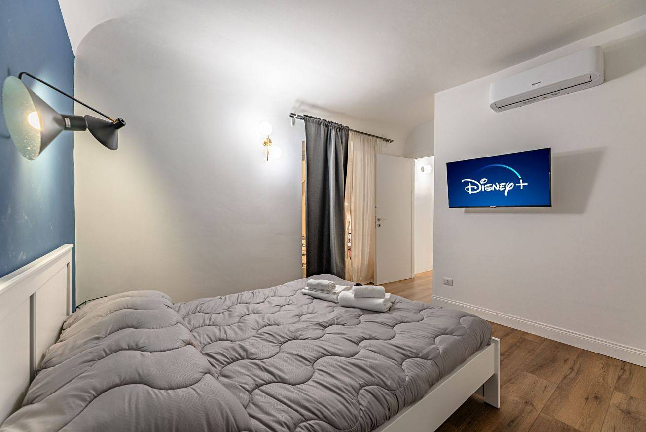 Ganze Wohnung, [Das Herz von Savona B] Kreuzfahrt 2Min.•A/C •Wifi in Savona (Stadt), Savona