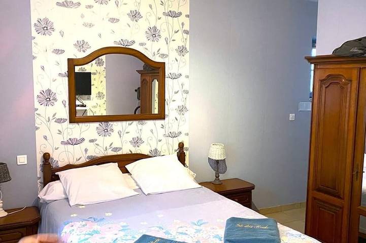 Location de vacances pour 5 personnes, avec jardin à Vrigne-aux-Bois - 2