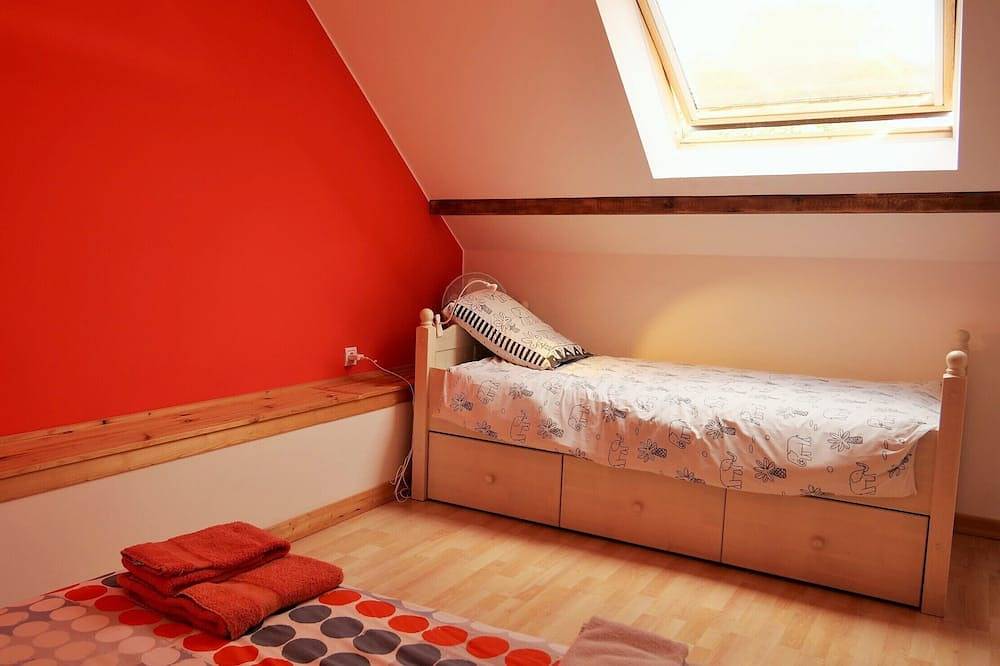 Ganze Wohnung, Duplex apartment, large terrace, Parc Naturel des Vosges du Nord in Lambach, Saargemünd