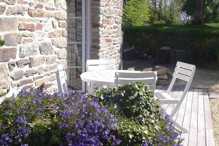 Location de vacances pour 4 personnes, avec Terrasse et Jardin à Tréméoc