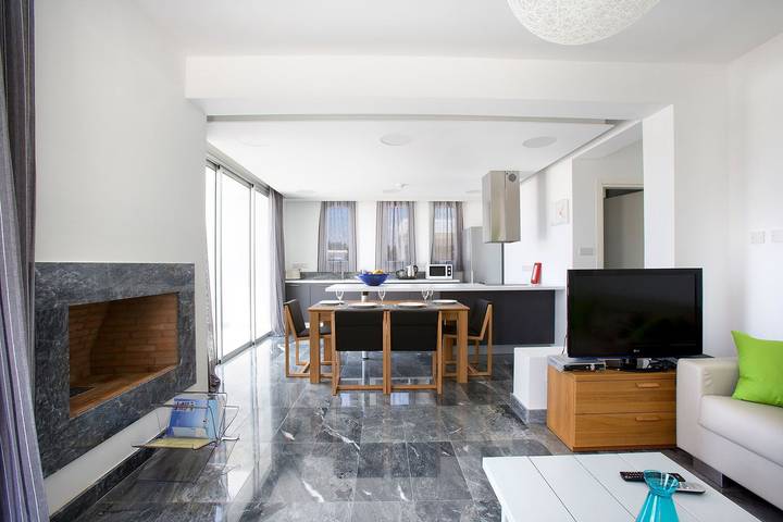 Location de vacances pour 4 personnes, avec vue sur l’océan ainsi que piscine et balcon à Paphos (ville) - 3