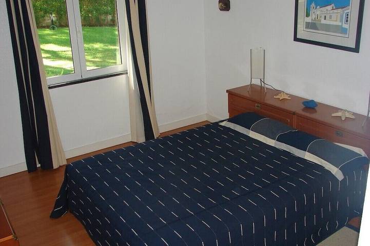 Luxusvilla mit großem Garten und Pool, direkt am Golfplatz und in Strandnähe in Vilamoura, Quarteira