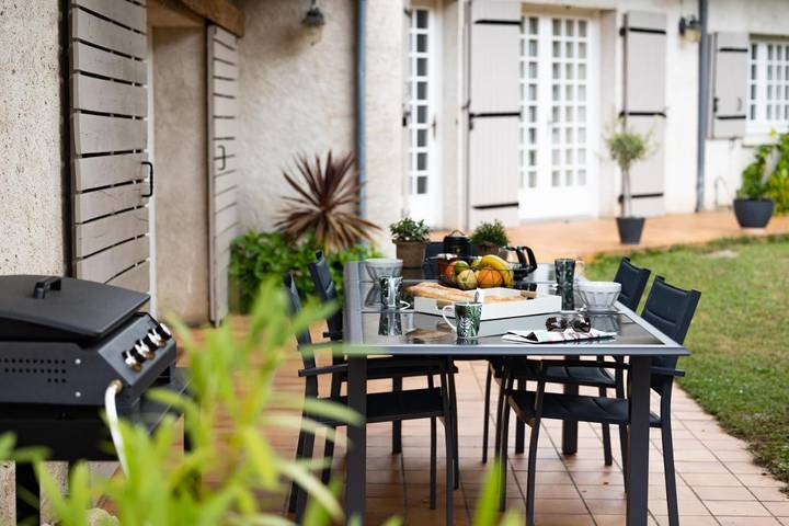 Location de vacances pour 10 personnes, avec terrasse ainsi que jardin et vue à Migné-Auxances - 3